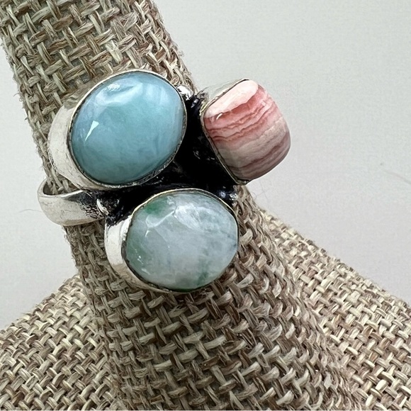 New Larimar Moonstone Rhodochrosite Multi Stone Silver Overlay Ring Size 6.75 - Picture 2 of 8